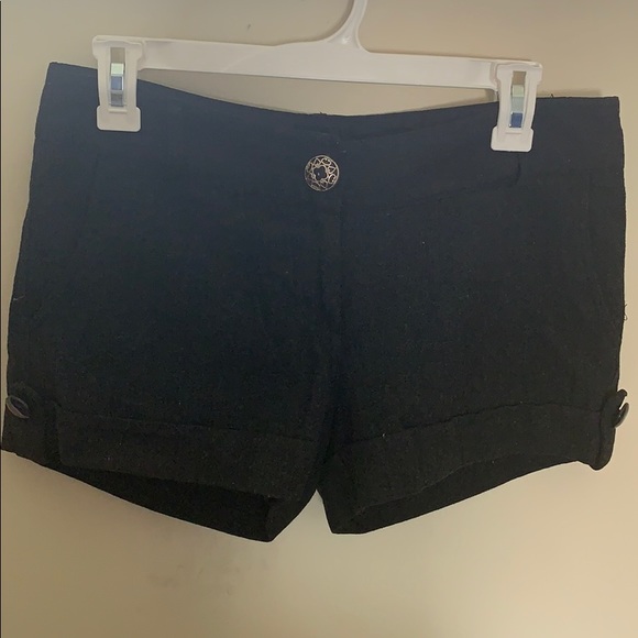 Shorts - Picture 4 of 4